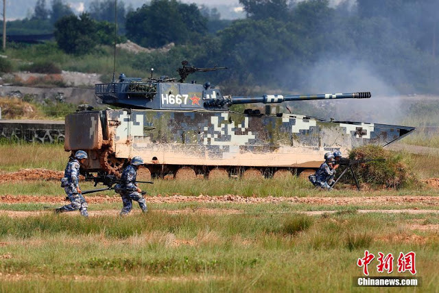 Binh sĩ Trung Quốc và Nga tập trận đổ bộ chiếm đảo ở Biển Đông hồi tháng 9/2016