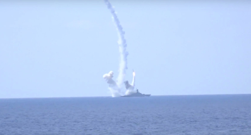 Chiến hạm Nga trên Địa Trung Hải phóng tên lửa Kalibr tấn công phiến quân Syria tại Aleppo