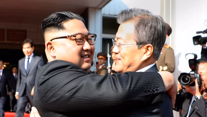 Hai nhà lãnh đạo Triều Tiên và Hàn Quốc đã gặp lại nhau trong cuộc họp thượng đỉnh "đột xuất" hôm 26/5