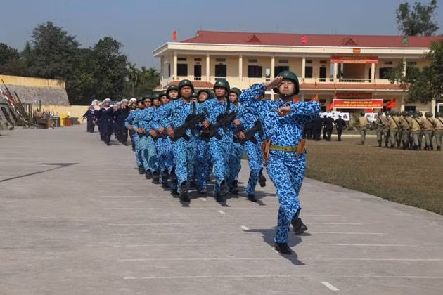 Các chiến sĩ lực lượng tàu ngầm của Hải quân Nhân dân Việt Nam