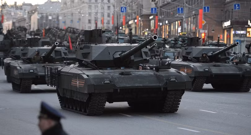 Nhưng so với siêu tăng Armata thì T-90 vẫn chưa là gì