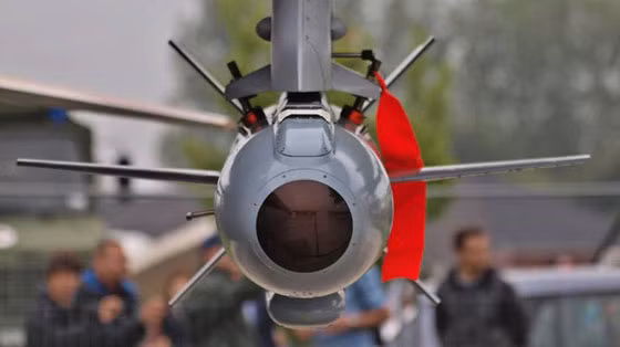 Hệ thống quang học hiệu chỉnh đường bay của tên lửa hành trình AL (topwar.ru)