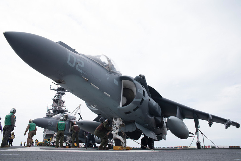 Chiến đấu cơ trên tàu sân bay Mỹ