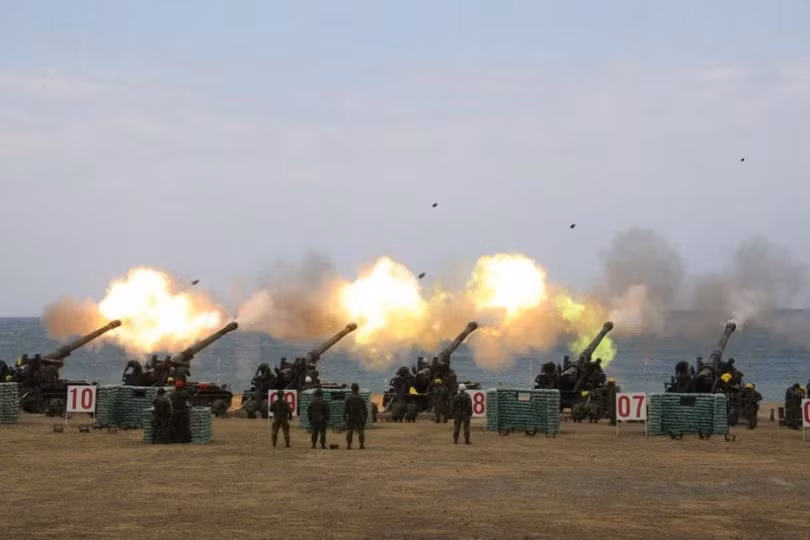 Pháo binh Đài Loan tập trận chống đổ bộ