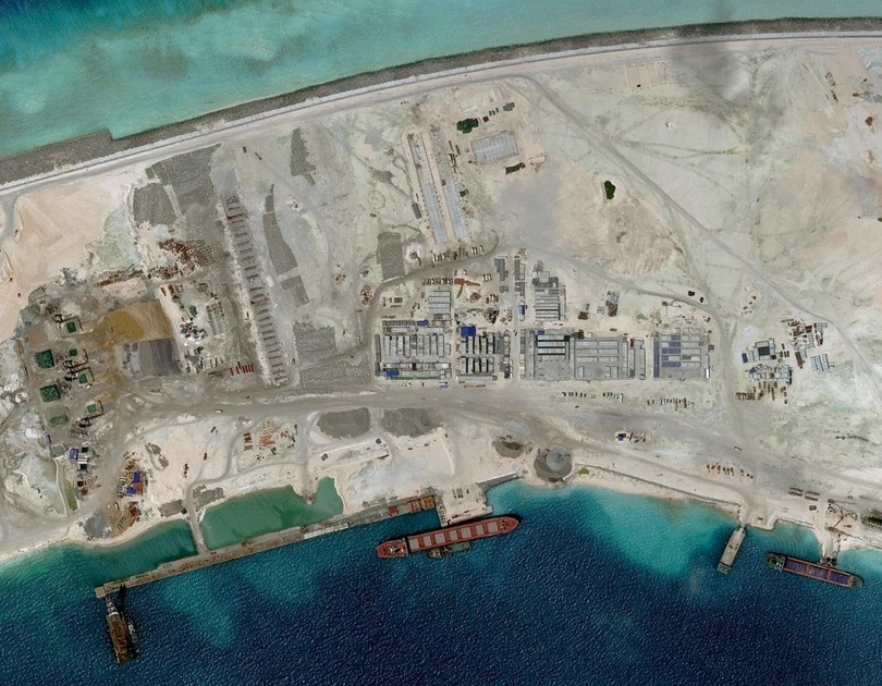 Cận Đá Vành Khăn đã bị Trung Quốc bồi lấp, xây đảo nhân tạo trái phép ở quần đảo Trường Sa của Việt Nam