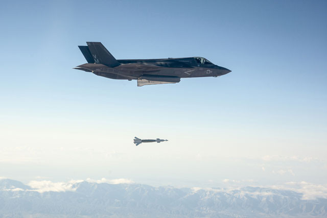 F-35 (Reuters/US Navy)