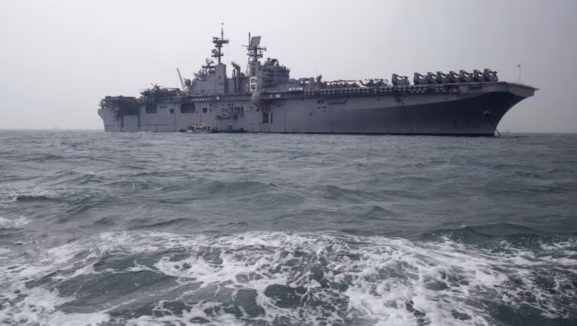Khu trục hạm USS Bonhomme Richard