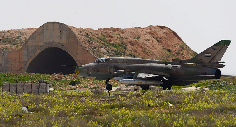 Chiến đấu cơ Syria tại căn cứ không quân Shayrat