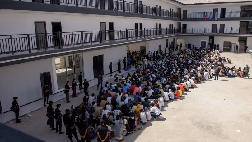 Bat hang ngan nguoi.jpeg