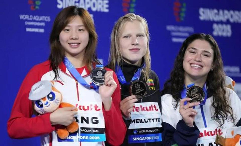 Benedetta Pilato tren buc.jpg