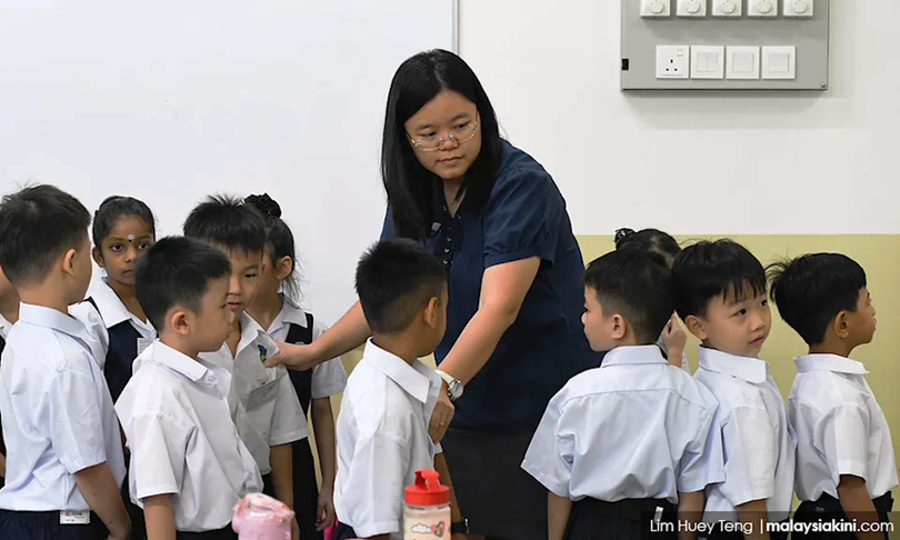 tre em ơ truong quoc te Malaysia.png