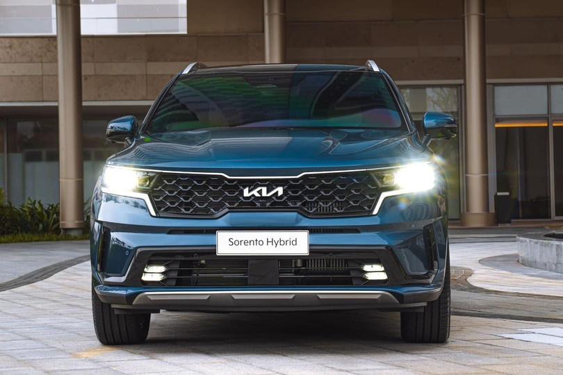 Hyundai Santa Fe ra mắt bản Hybrid giá 1,369 tỷ đồng, 'đấu' xe Trung Quốc Lynk & Co 08-7.jpg