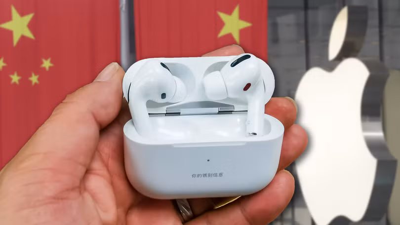 Tai nghe không dây cao cấp AirPods Pro của Apple được sản xuất bởi Luxshare, một công ty của Trung Quốc. Ảnh: Nikkei Asian Review