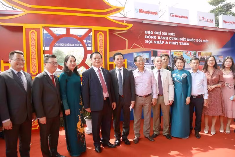 Gian trưng bày của Hội Nhà báo Hà Nội