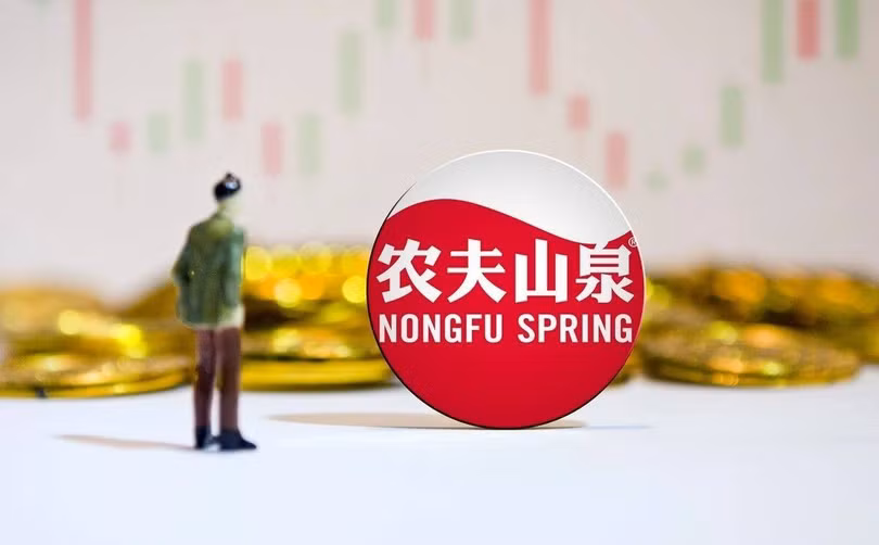 Ong Chung Thiem Thiem dung vung 3 nam nho nuoc khoang.jpeg