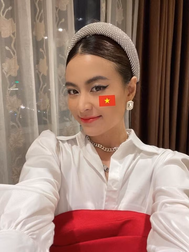 Ca sĩ Hoàng Thùy Linh Ca sĩ Hoàng Thùy Linh