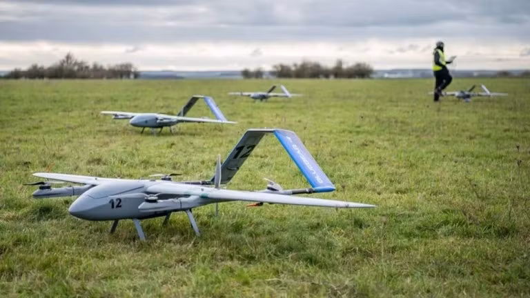Các UAV Blue Bear Ghost của Anh được triển khai trong cuộc thử nghiệm của AUKUS (Ảnh: Defensenews). 