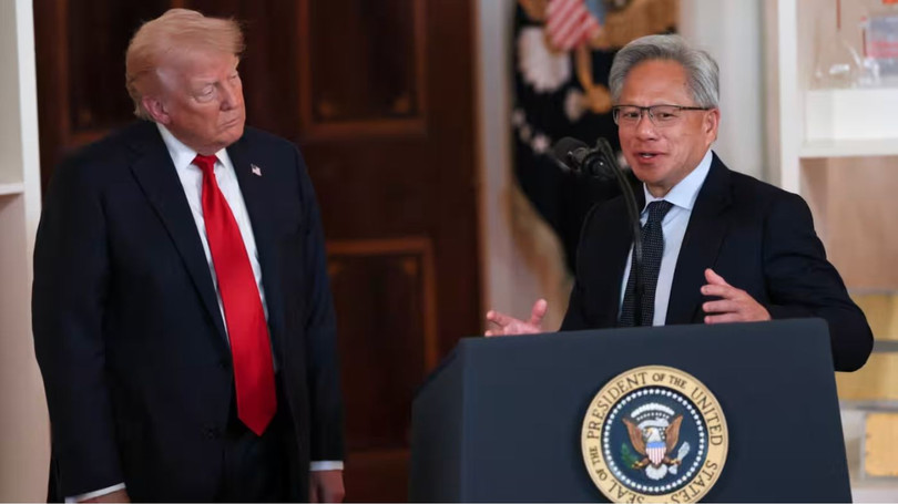 Tổng giám đốc điều hành Nvidia Jensen Huang phát biểu tại sự kiện "Đầu tư vào nước Mỹ". Ảnh: Nikkei Asia.