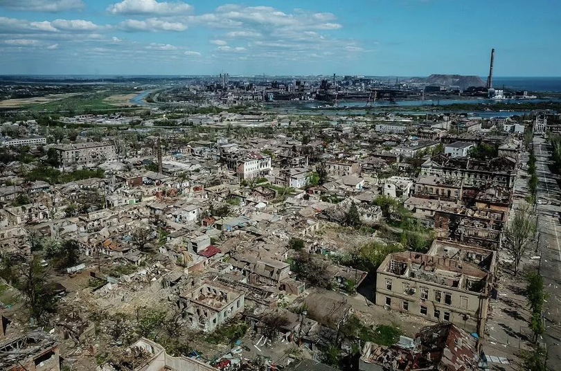 Nhà máy thép Azovstal bị tàn phá nặng nề.