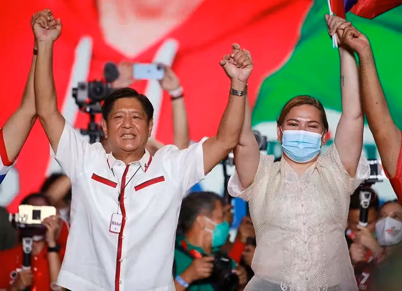 Ông Marcos và tân Phó Tổng thống Sara Duterte.