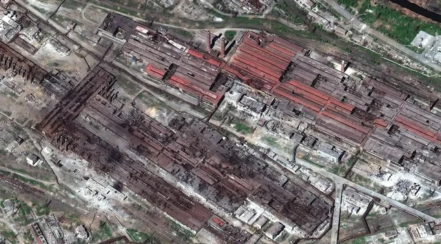 Cuộc chiến tranh giành Nhà máy thép Azovstal sẽ trở thành tiêu điểm quan tâm của dư luận những ngày tới. Cuộc chiến tranh giành Nhà máy thép Azovstal sẽ trở thành tiêu điểm quan tâm của dư luận những ngày tới.