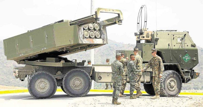 Hệ thống phóng tên lửa cơ động cao (HIMARS) của Mỹ.