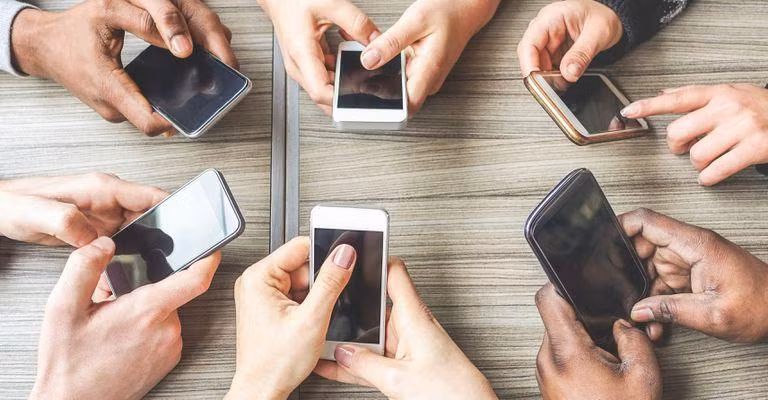 Điện thoại thông minh là sáng chế nguy hiểm?