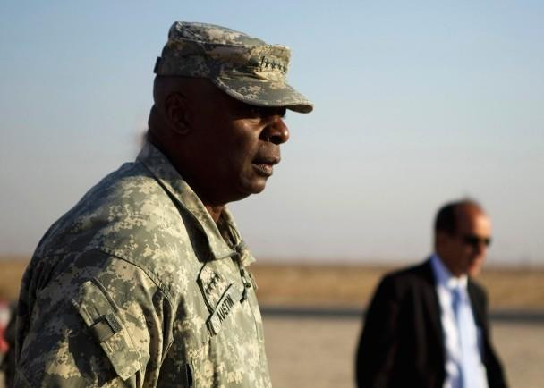 Vốn là tướng 4 sao, ông Lloyd Austin được coi là người có kinh nghiệm quân sự phong phú (Ảnh: Dongfang).