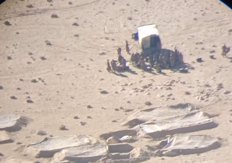 Lính Trung Quốc dựng lều trú quân trên tuyết ở khu vực biên giới tranh chấp (Ảnh: Dwnews).