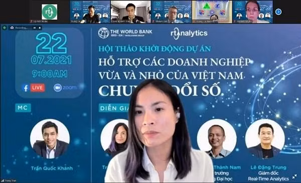 Bà Trần Thu Trang, chuyên gia kinh tế cao cấp của WB giới thiệu về lộ trình thực hiện dự án.