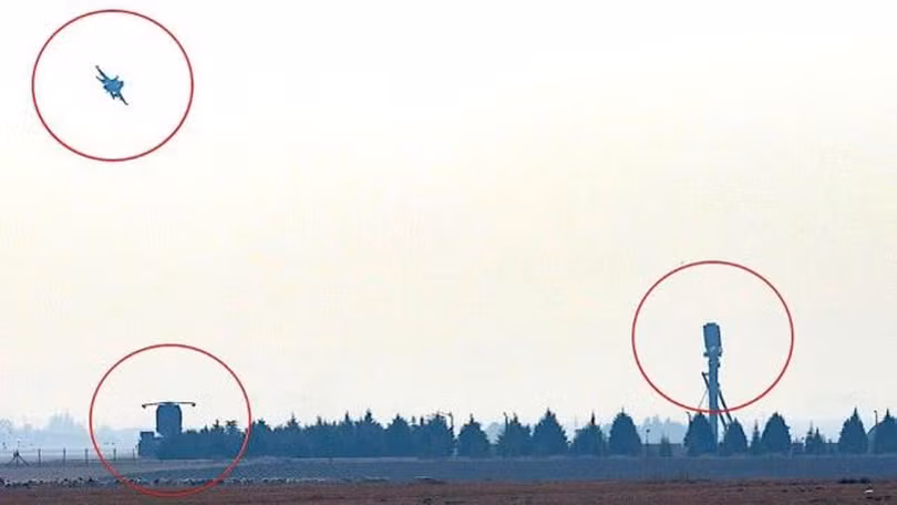 Bất chấp sự cảnh cáo của Mỹ, Thổ Nhĩ Kỳ đã sử dụng các máy bay F-16 và F-4E do Mỹ sản xuất để thử nghiệm hệ thống phòng không S-400 họ mua của Nga.