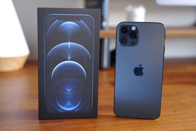 Giá bán iPhone 12 Pro Max đã về mức thấp nhất kể từ khi ra mắt tại Việt Nam. Giá bán iPhone 12 Pro Max đã về mức thấp nhất kể từ khi ra mắt tại Việt Nam.