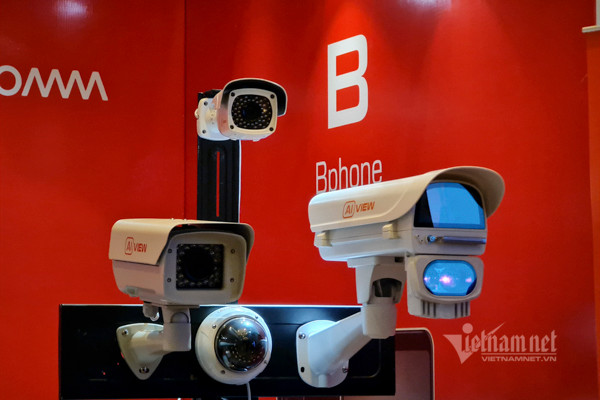 Dự thảo Đề án đề xuất tăng cường việc đào tạo kỹ sư, cử nhân các chuyên ngành về công nghệ số, kinh tế số, xã hội số. Trong đó, các chuyên ngành cần được mở mới là trí tuệ nhân tạo (AI), điện toán đám mây, IoT, blockchain, công nghệ mạng thế hệ mới, tự động hoá, robot thông minh, khoa học dữ liệu, công nghệ tài chính,… Dự thảo Đề án đề xuất tăng cường việc đào tạo kỹ sư, cử nhân các chuyên ngành về công nghệ số, kinh tế số, xã hội số. Trong đó, các chuyên ngành cần được mở mới là trí tuệ nhân tạo (AI), điện toán đám mây, IoT, blockchain, công nghệ mạng thế hệ mới, tự động hoá, robot thông minh, khoa học dữ liệu, công nghệ tài chính,…