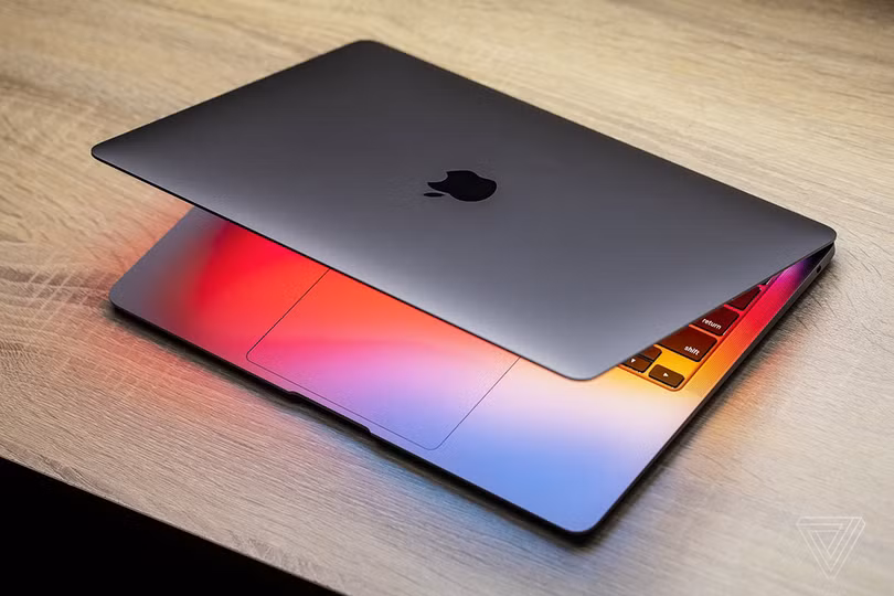 Apple vừa chuyển sang dùng M1 "cây nhà lá vườn" thay cho chip Intel.