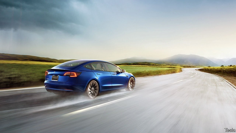 Chạy đua với Tesla ảnh 1