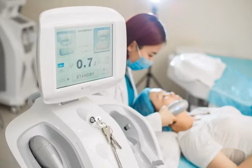 Trương Sài Vi trở thành "con nợ" của các nền tảng cho vay tín dụng vì phẫu thuật thẩm mỹ. Ảnh: QQ