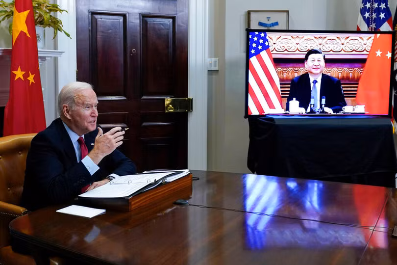Cuộc điện đàm lần trước giữa ông Joe Biden và Tập Cận Bình ngày 10/9/2021 (Ảnh: AP).
