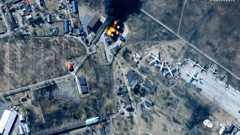 Tên lửa Nga tấn công các sân bay ở miền Tây Ukraine hôm 11/3 (Ảnh: Sina). Tên lửa Nga tấn công các sân bay ở miền Tây Ukraine hôm 11/3 (Ảnh: Sina).