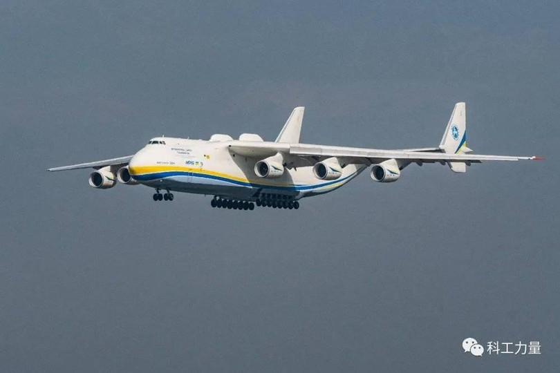 AN-225 trên bầu trời (Ảnh: Toutiao). AN-225 trên bầu trời (Ảnh: Toutiao).