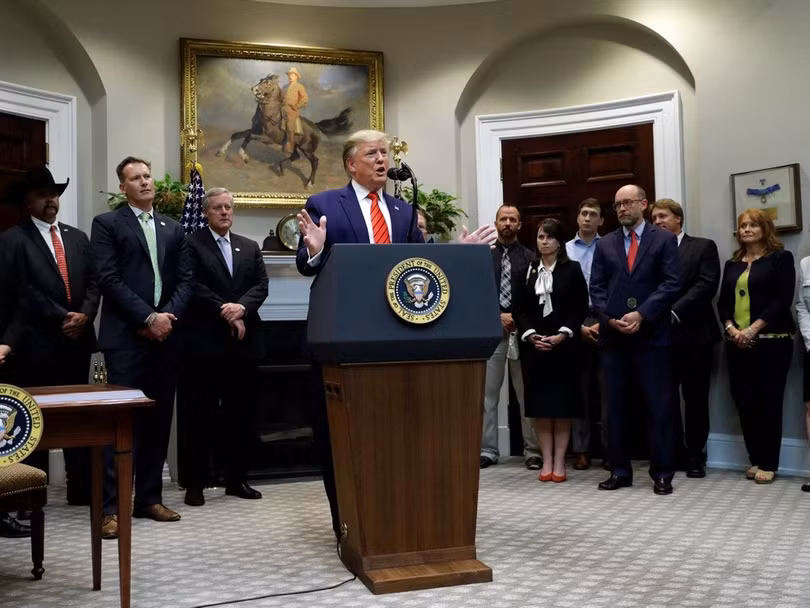 Ông Trump phát biểu về vụ tấn công tên lửa của Iran vào các căn cứ Mỹ ở Iraq, cho rằng không có binh sĩ nào thương vong và thiệt hại rất nhỏ. (Ảnh: AP).