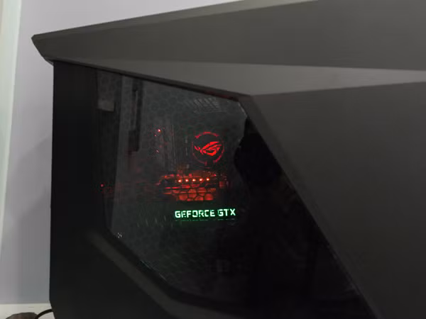 Cận cảnh PC chuyên game Asus ROG GT51 giá 60 triệu đồng ảnh 10