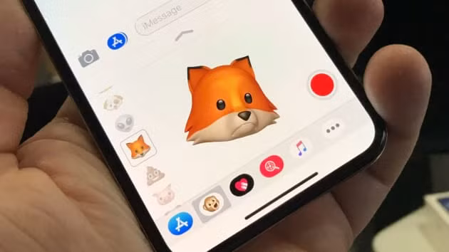 Tính năng Animoji trên Apple. Ảnh: CNBC