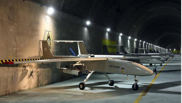 UAV Mohajer-6 của Iran tương tự TB-2 của Thổ Nhĩ Kỳ và Caihong-3 của Trung Quốc có thể mang 4 tên lửa không đối đất (Ảnh: 163). UAV Mohajer-6 của Iran tương tự TB-2 của Thổ Nhĩ Kỳ và Caihong-3 của Trung Quốc có thể mang 4 tên lửa không đối đất (Ảnh: 163).