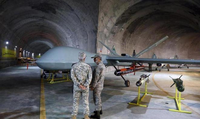 UAV Kaman-22 được cho là phỏng chế Wing Loong-1 của Trung Quốc . UAV Kaman-22 được cho là phỏng chế Wing Loong-1 của Trung Quốc .