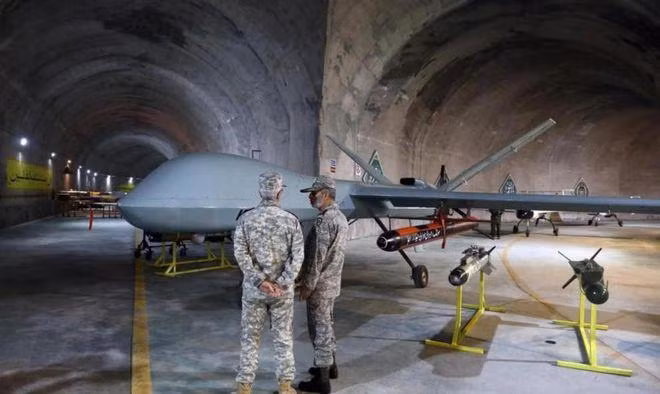 UAV Kaman-22 được cho là phỏng chế Wing Loong-1 của Trung Quốc .