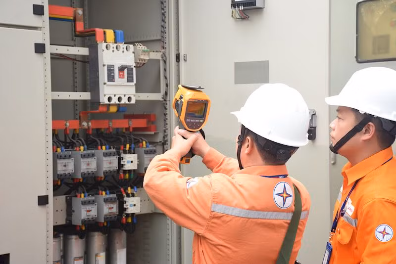 Giá bán lẻ điện chính thức tăng 4,8% từ ngày 11/10