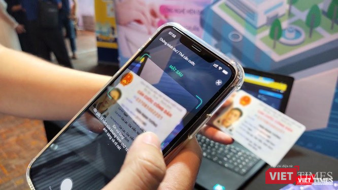 Quản lý hồ sơ, bệnh án điện tử khiến người dân nhận được thông tin y khoa nhanh hơn (Ảnh: Hoà Bình) Quản lý hồ sơ, bệnh án điện tử khiến người dân nhận được thông tin y khoa nhanh hơn (Ảnh: Hoà Bình)