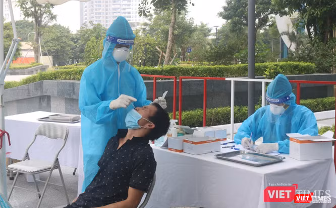 Thị trường kit test COVID-19 đã nóng trở lại