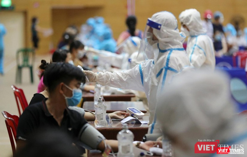 Tiêm vaccine là một biện pháp quan trọng để ngăn chặn dịch