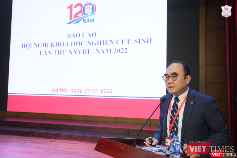 PGS.TS. Lê Minh Giang - Trưởng Phòng Quản lý đào tạo Sau đại học Trường Đại học Y Hà Nội - báo cáo tổng quan về hội nghị PGS.TS. Lê Minh Giang - Trưởng Phòng Quản lý đào tạo Sau đại học Trường Đại học Y Hà Nội - báo cáo tổng quan về hội nghị